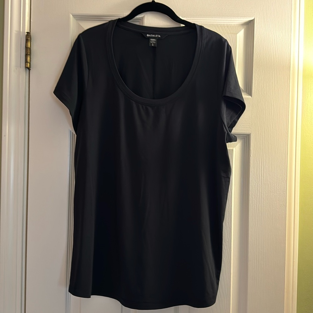 Athleta tshirt